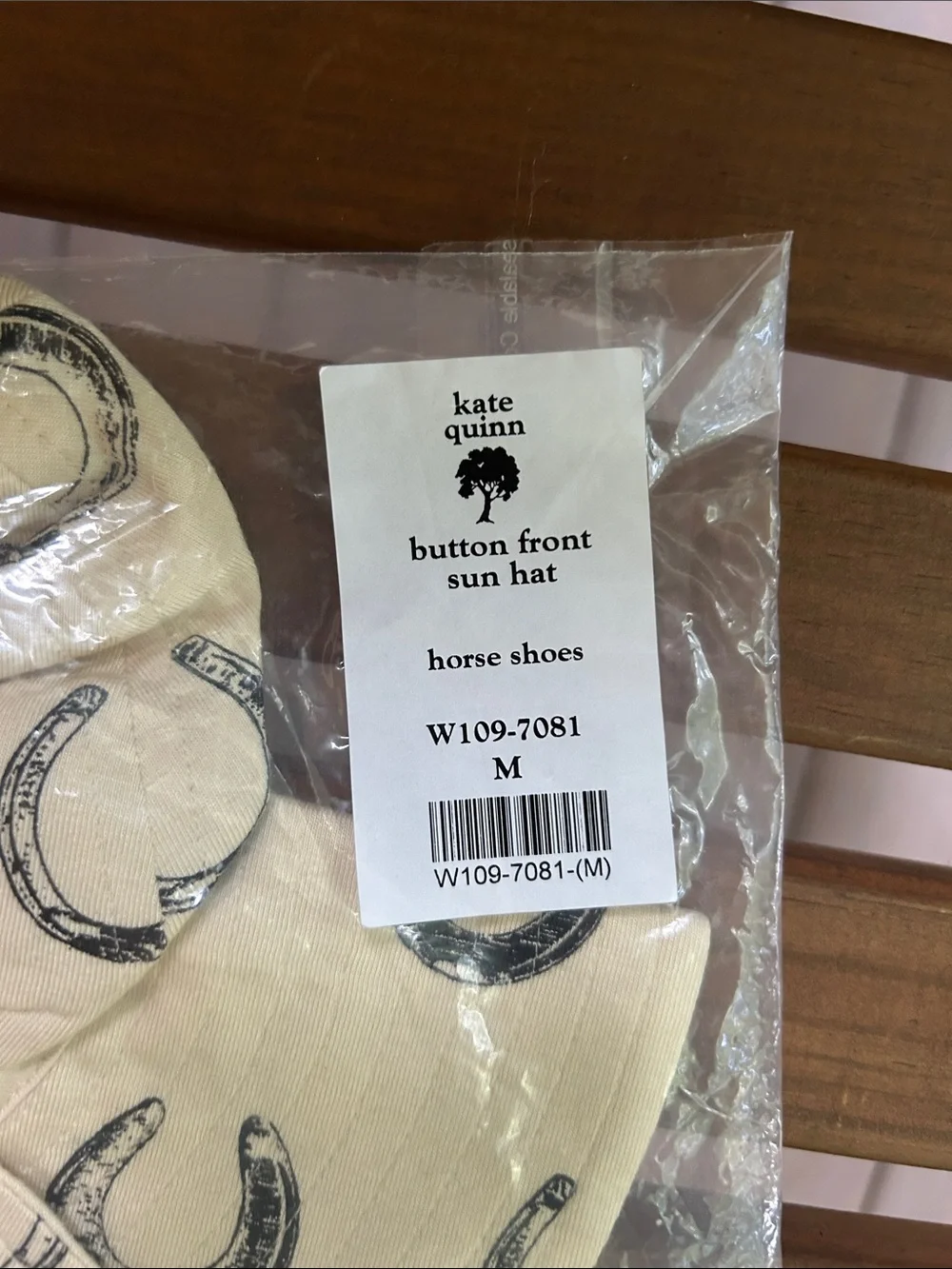 NIB kate quinn Cream Horse Shoes Print Button-Front Sun Hat